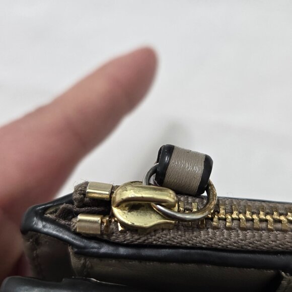 Tory Burch Gray Leather Wallet Peace Sign Heart Zip Coin - Picture 8 of 16